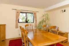 Dinning-Table-and-Chair-Removals
